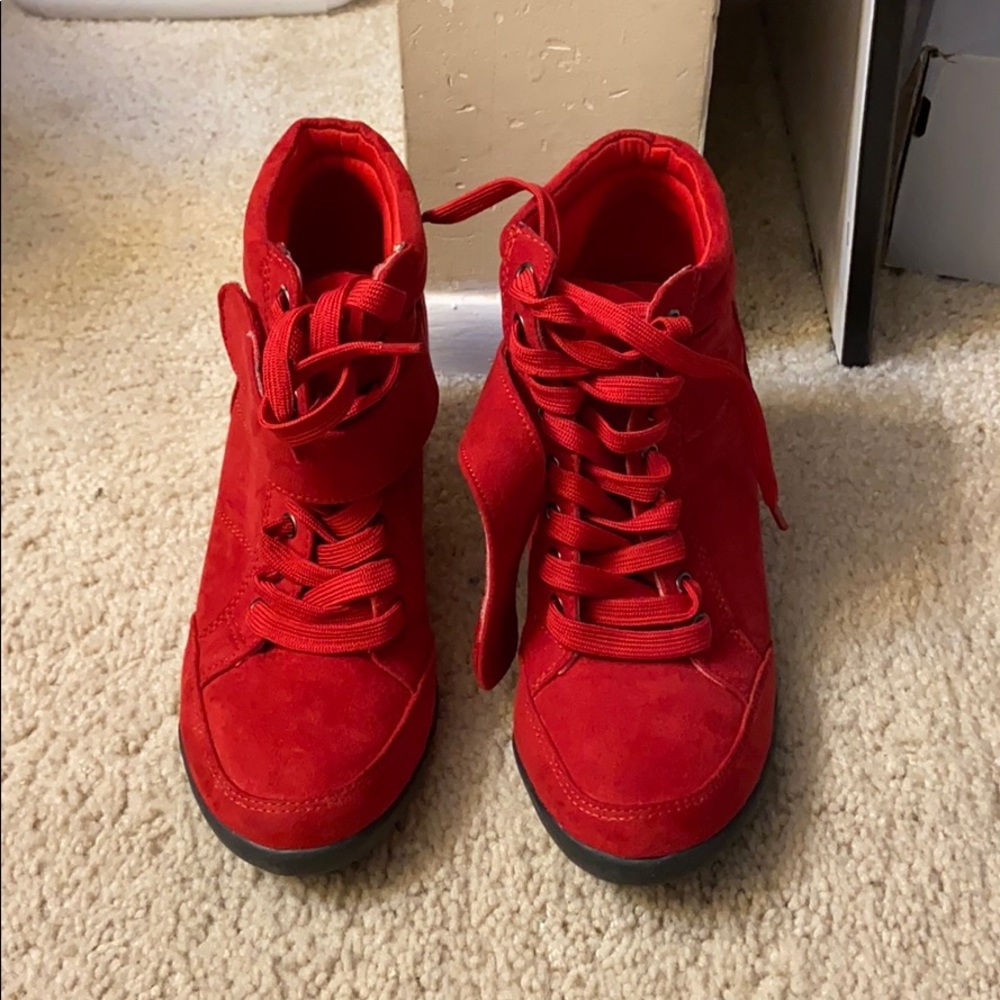 High heel boots